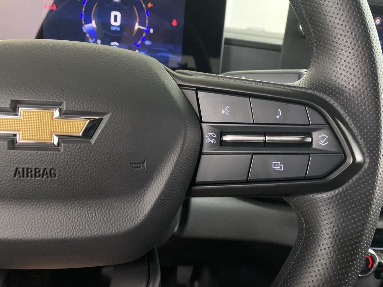 Thumbnail: 2024 Chevrolet Silverado EV - 21