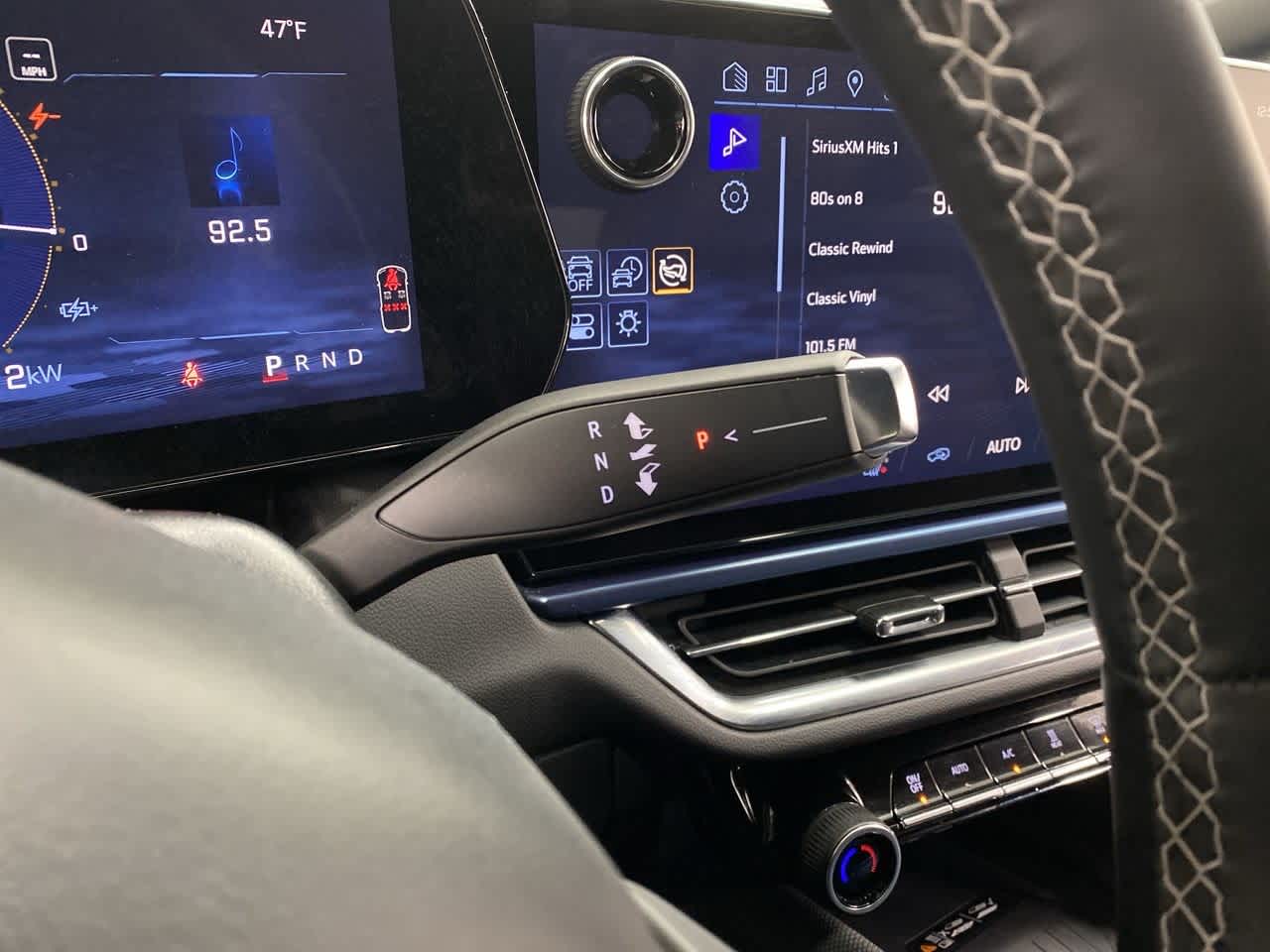 Thumbnail: 2025 Chevrolet Equinox - 25