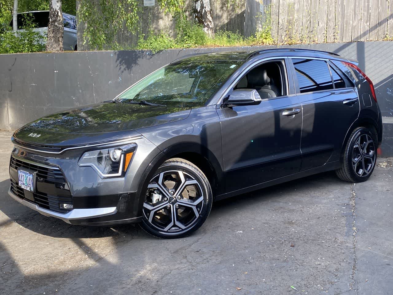 Thumbnail: 2023 Kia Niro - 1