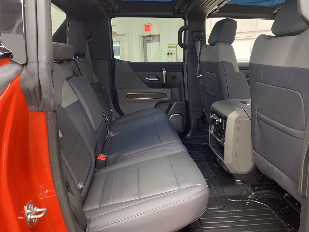 Thumbnail: 2025 GMC Hummer EV - 17