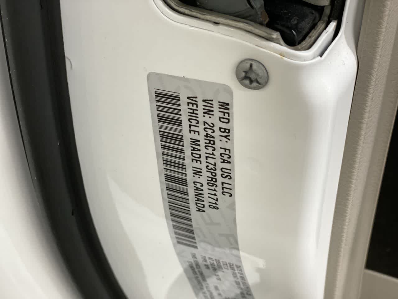 Thumbnail: 2023 Chrysler Pacifica - 31