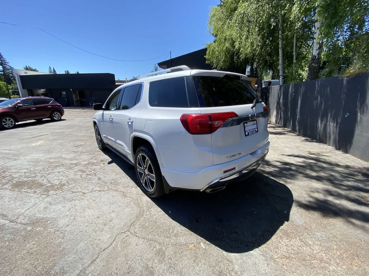 Thumbnail: 2017 GMC Acadia - 4