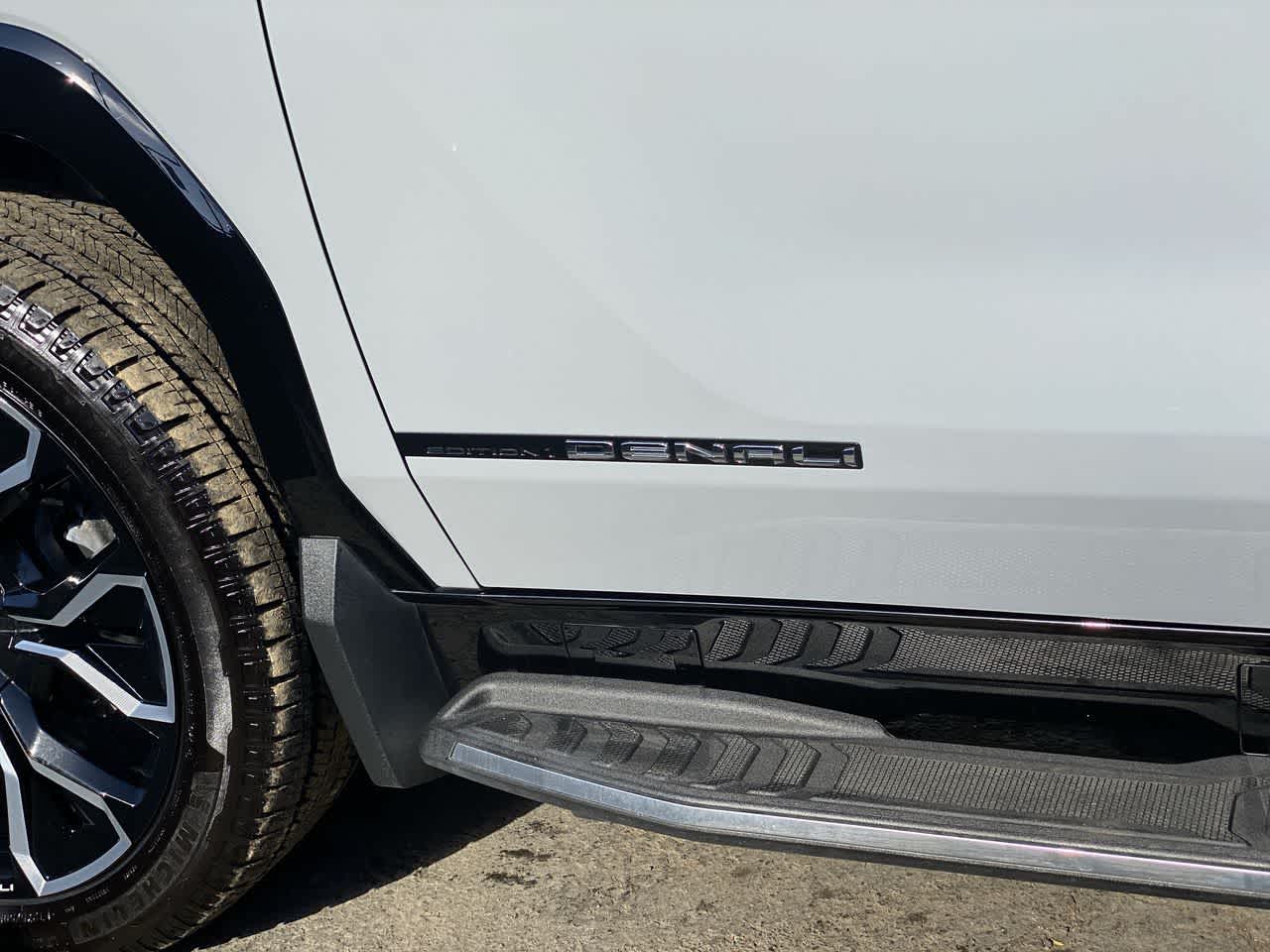 Thumbnail: 2024 GMC Sierra EV - 10