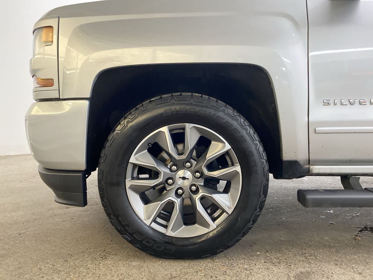 Thumbnail: 2016 Chevrolet Silverado 1500 - 12