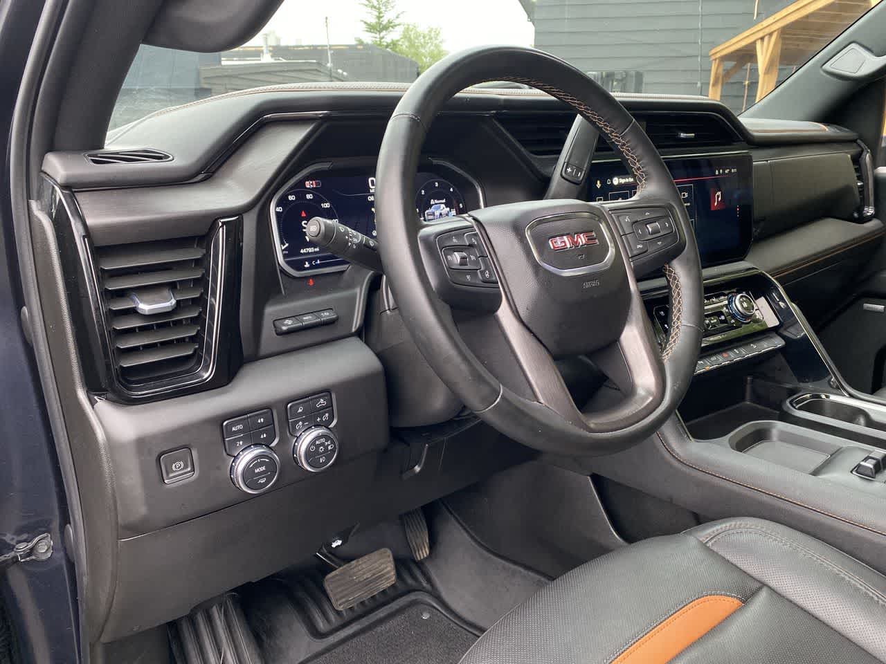 Thumbnail: 2024 GMC Sierra 2500 - 2