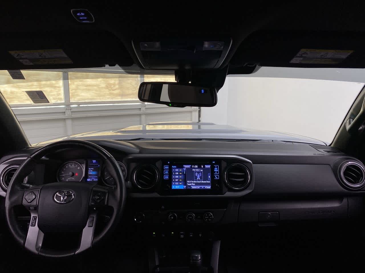 Thumbnail: 2018 Toyota Tacoma - 12