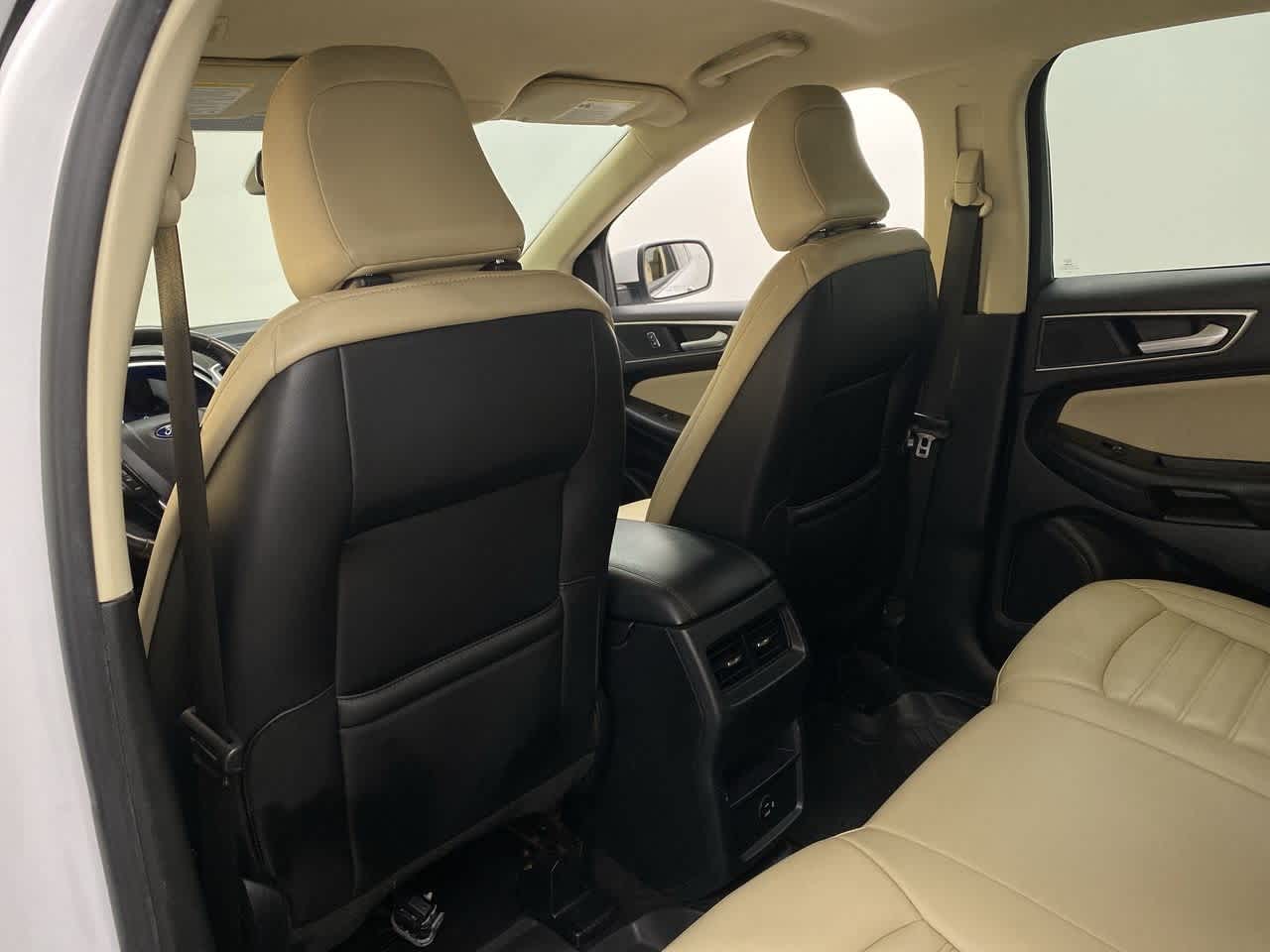 Thumbnail: 2021 Ford Edge - 16