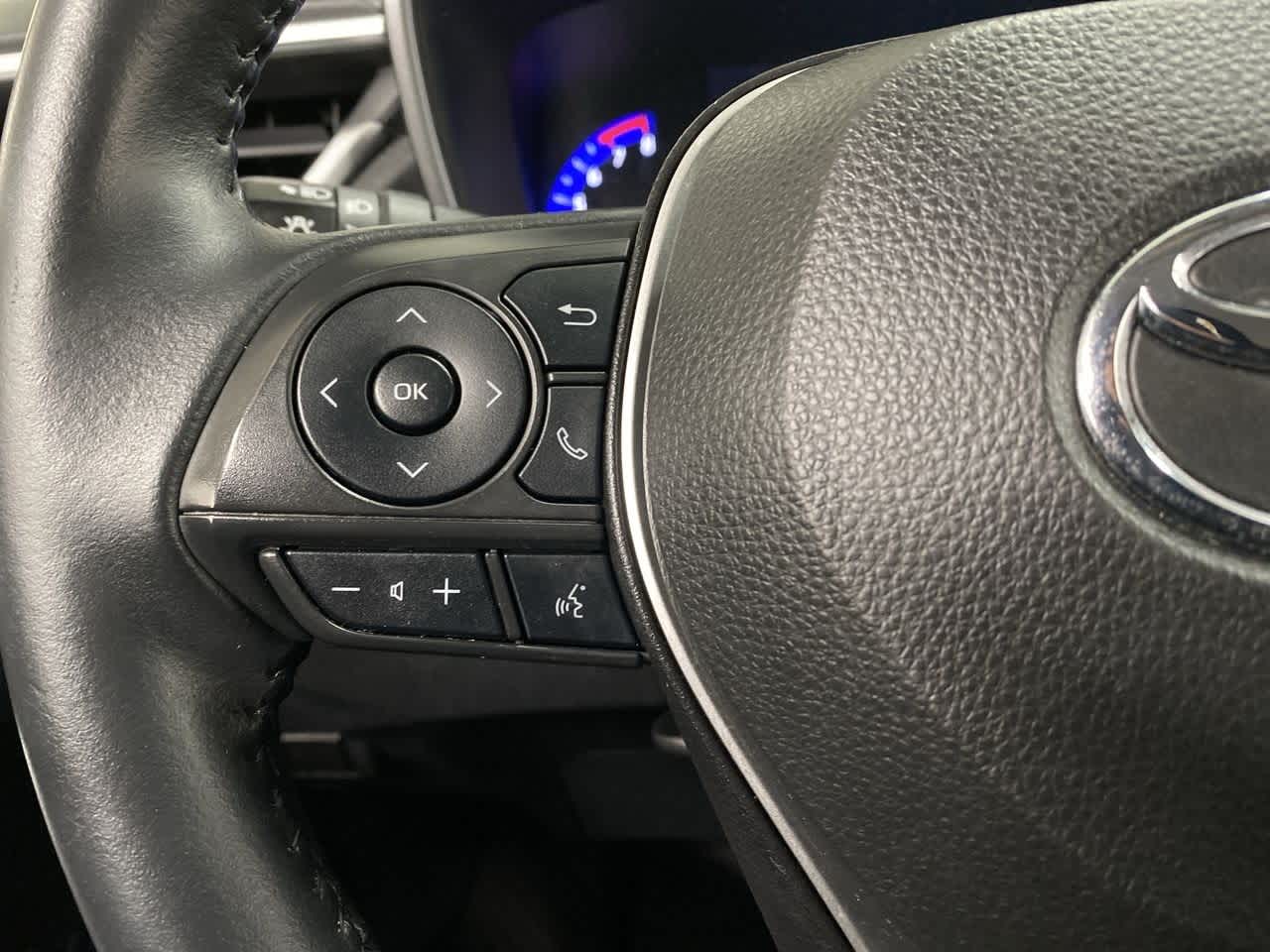 Thumbnail: 2022 Toyota Corolla Cross - 22