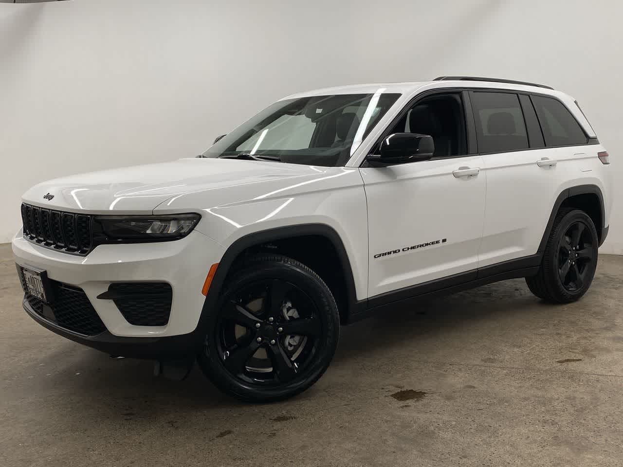 Thumbnail: 2025 Jeep Grand Cherokee - 1