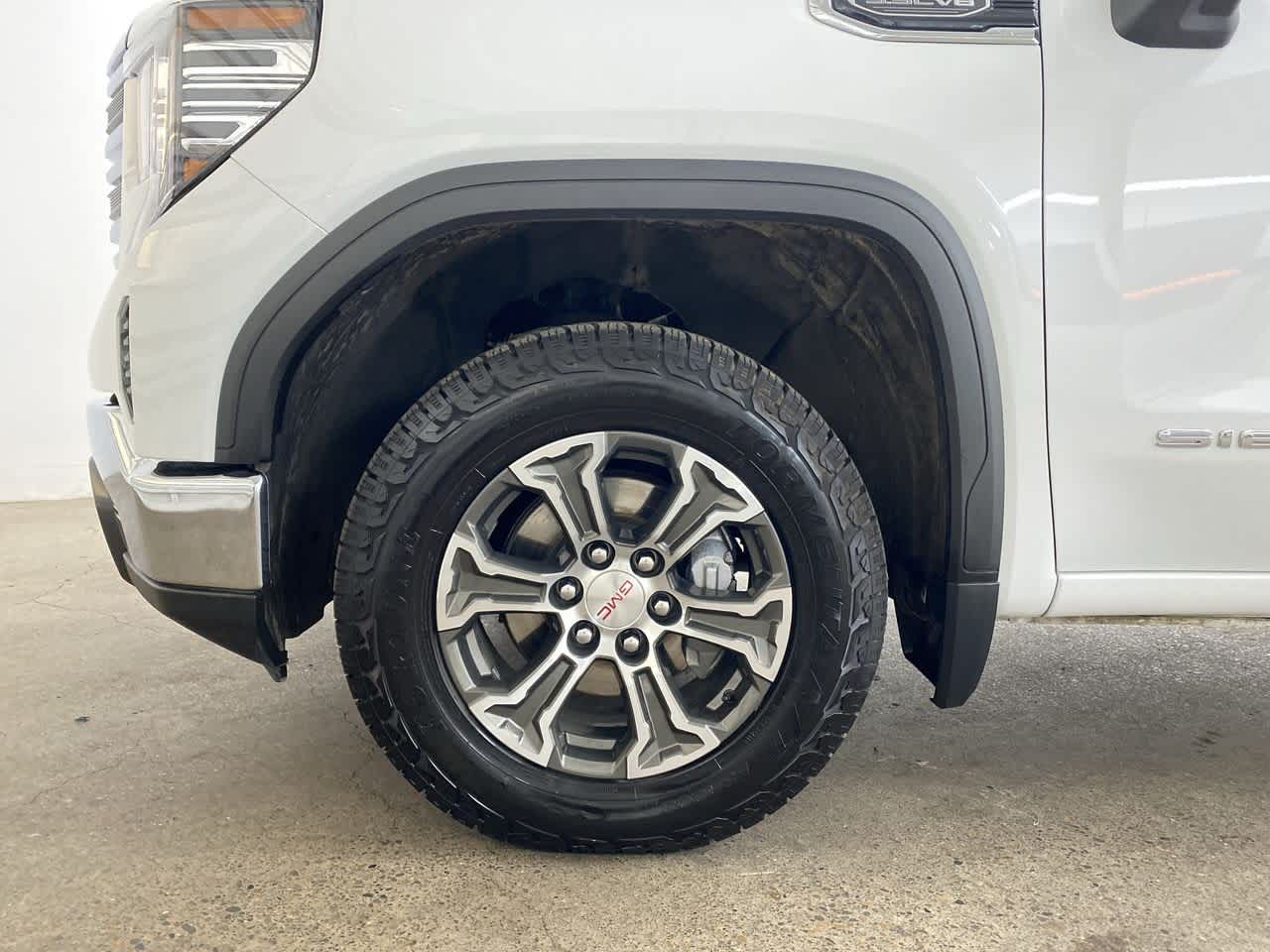 Thumbnail: 2024 GMC Sierra 1500 - 11