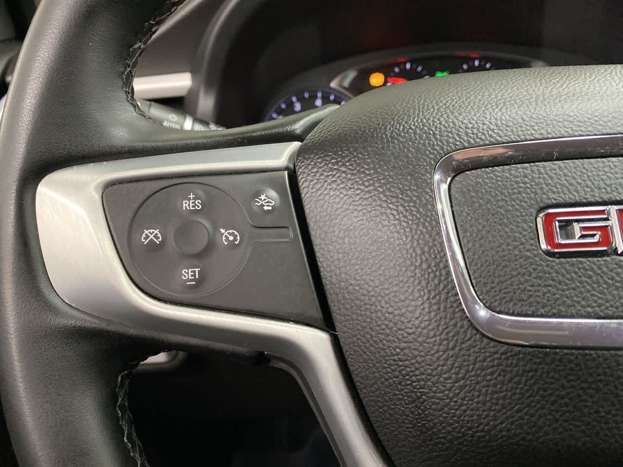 Thumbnail: 2023 GMC Acadia - 21