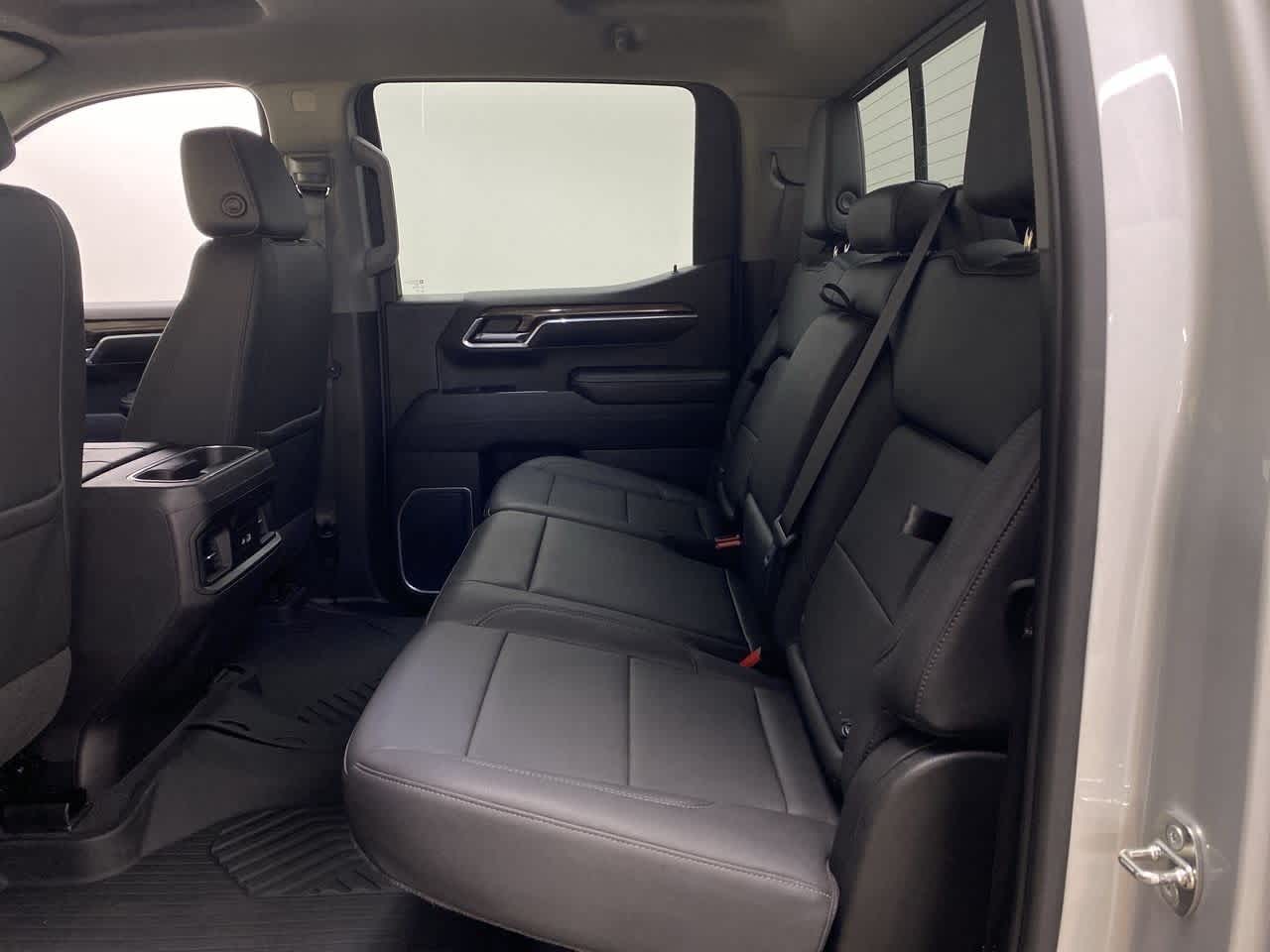 Thumbnail: 2022 Chevrolet Silverado 1500 - 16