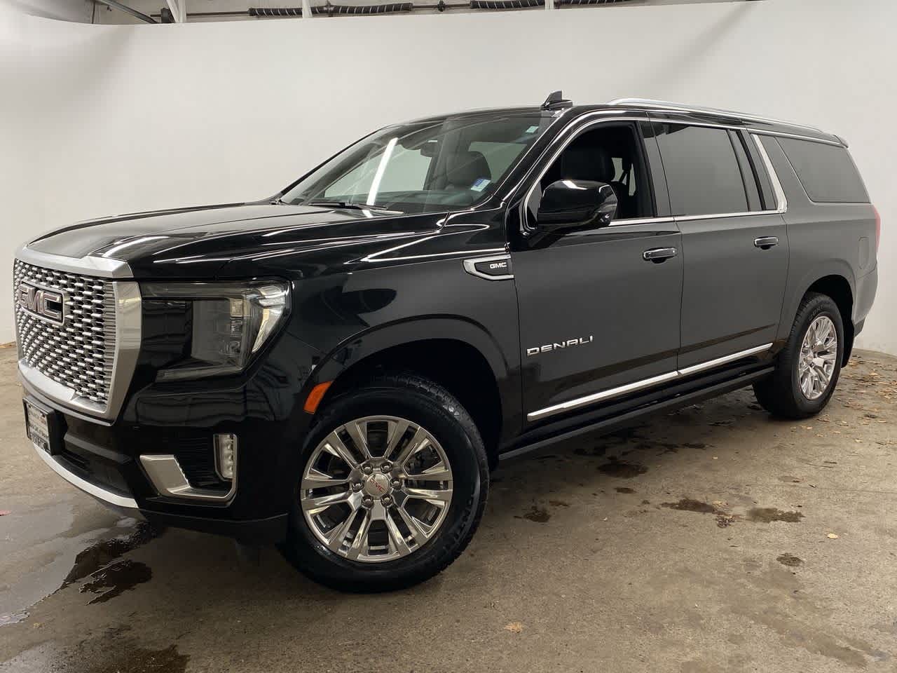 Thumbnail: 2022 GMC Yukon XL - 1