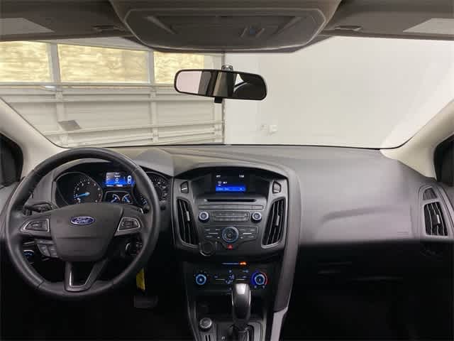 2015 Ford Focus SE 13