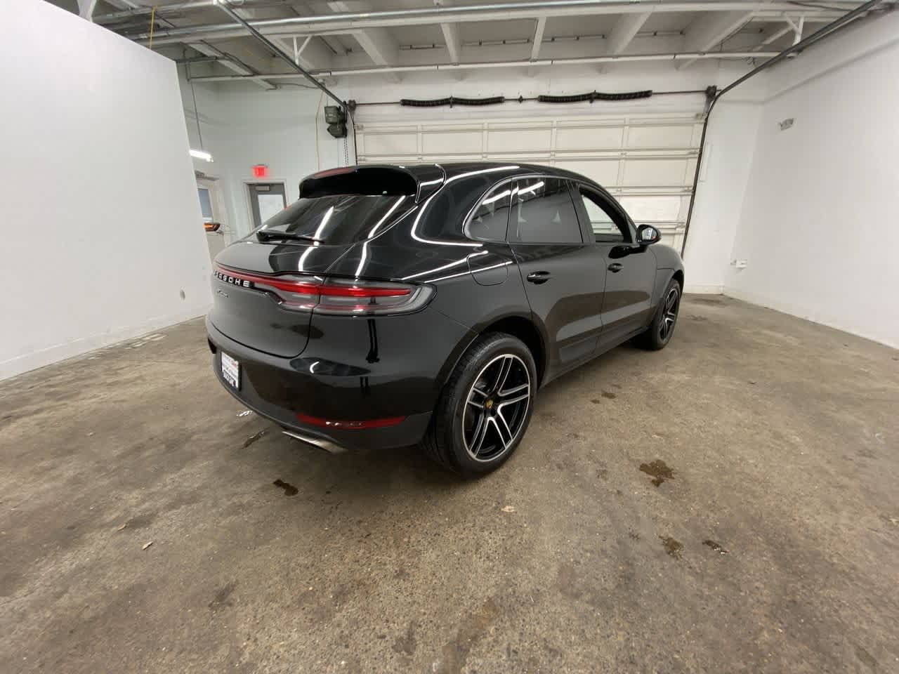 Thumbnail: 2021 Porsche Macan - 6