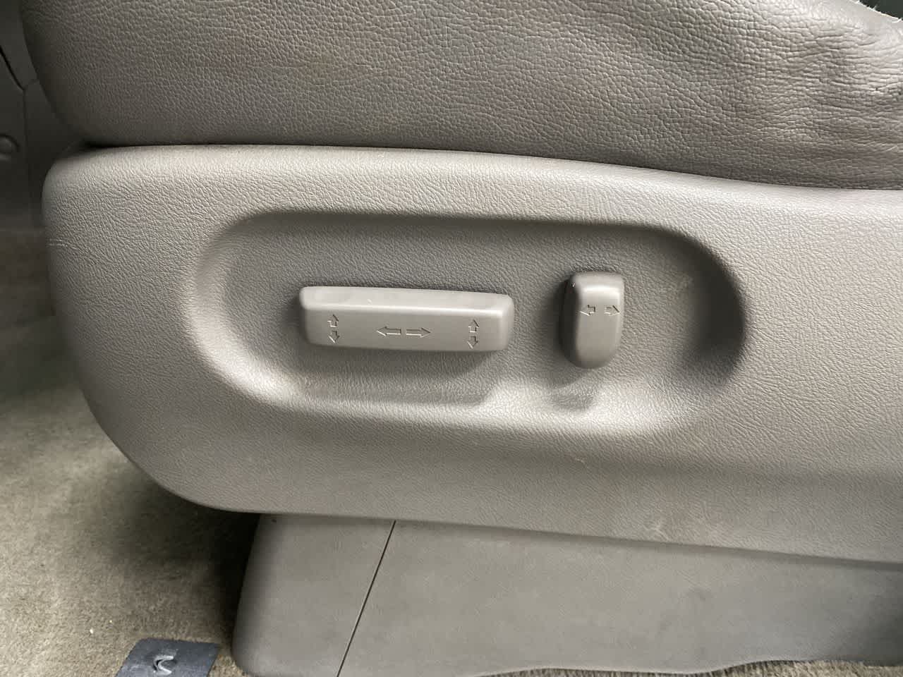 Thumbnail: 2010 Honda Odyssey - 15