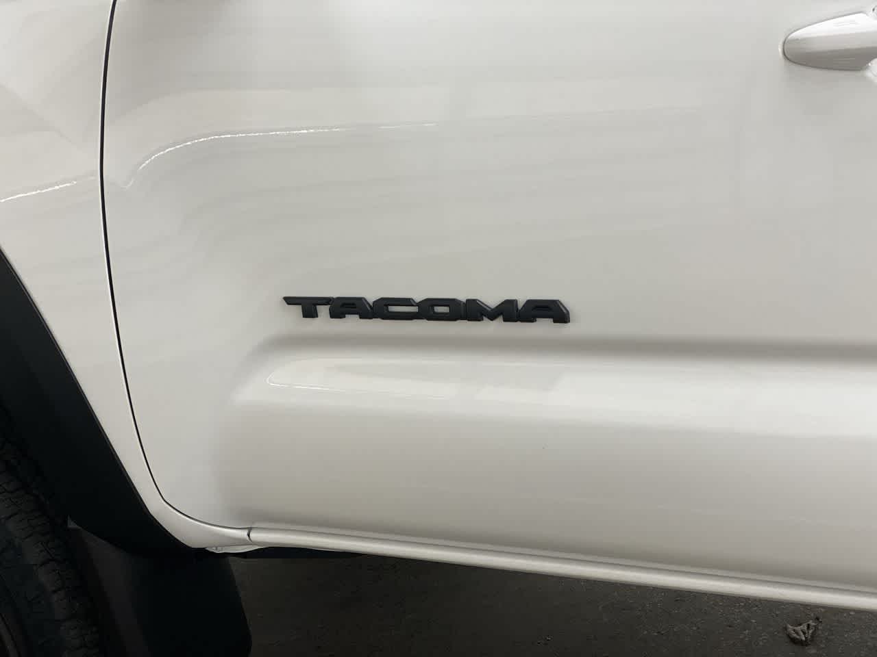 Thumbnail: 2021 Toyota Tacoma - 10