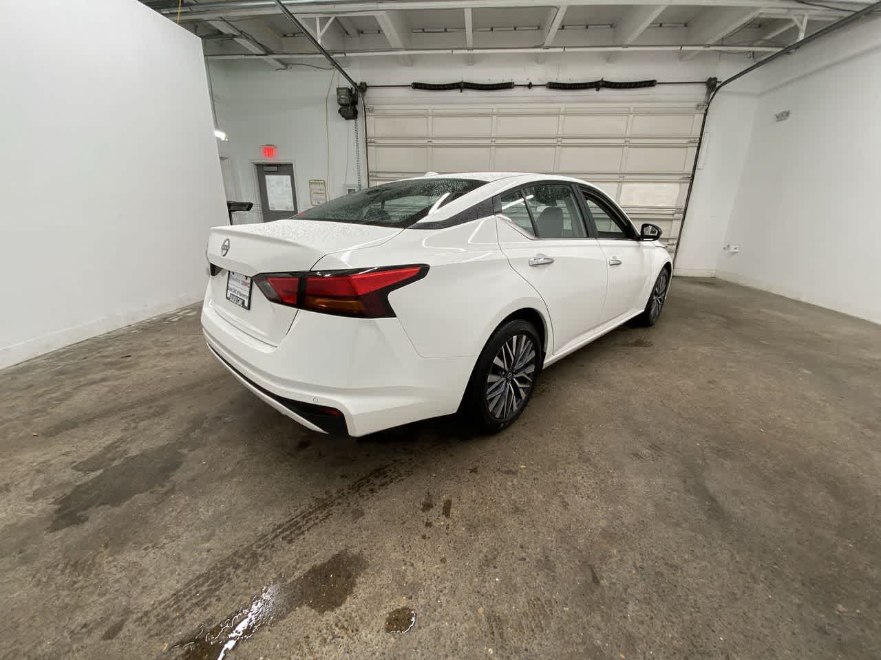 Thumbnail: 2025 Nissan Altima - 6