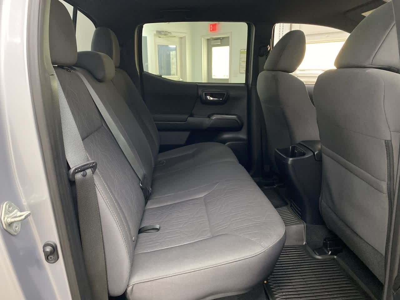 Thumbnail: 2018 Toyota Tacoma - 17