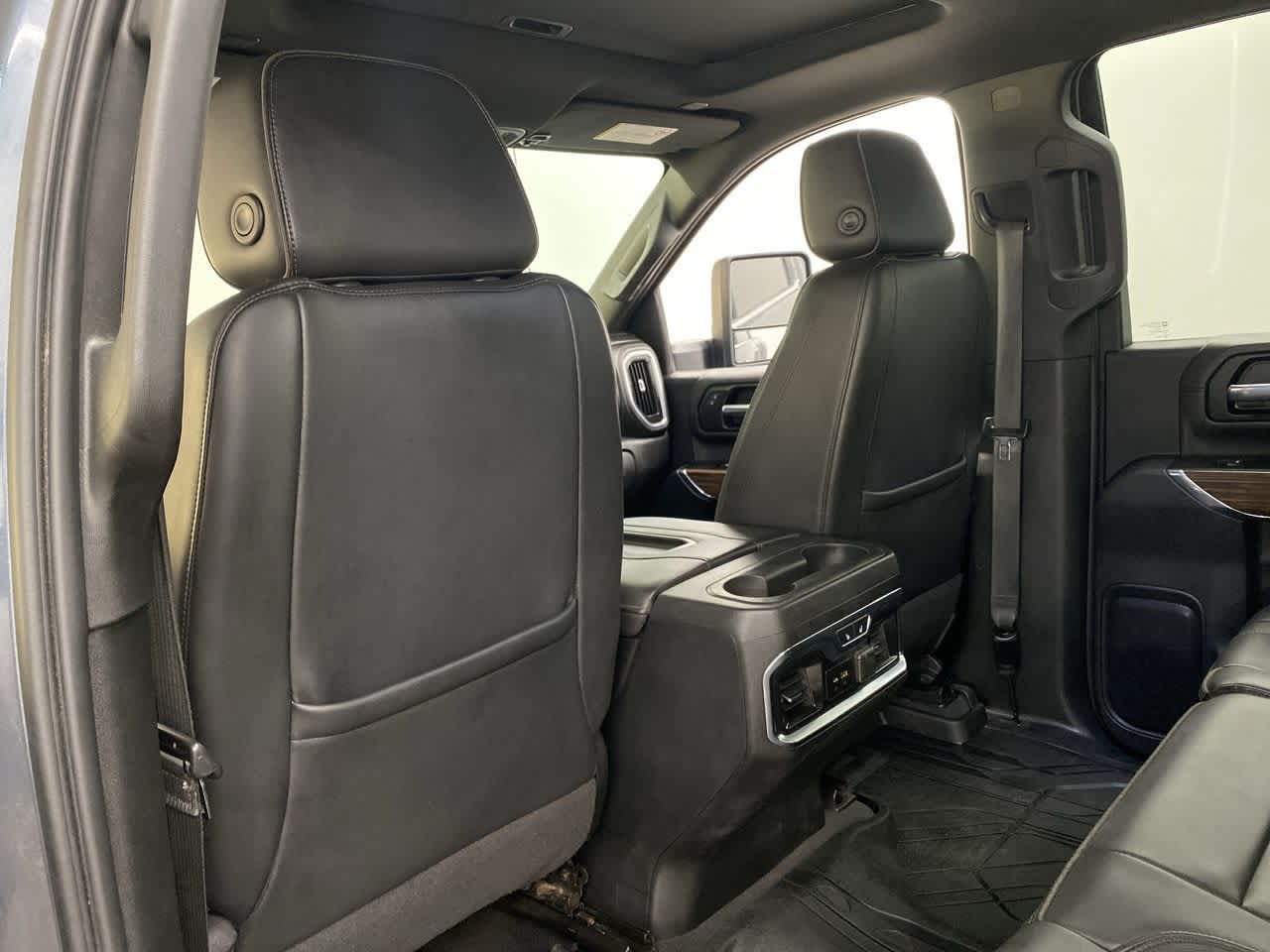 Thumbnail: 2020 Chevrolet Silverado 3500 - 16