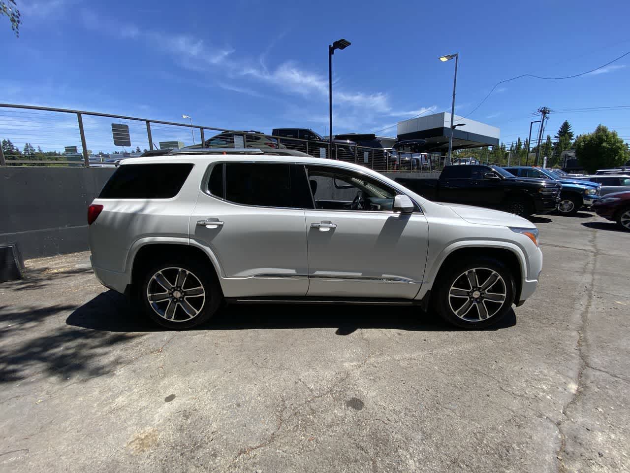 Thumbnail: 2017 GMC Acadia - 7