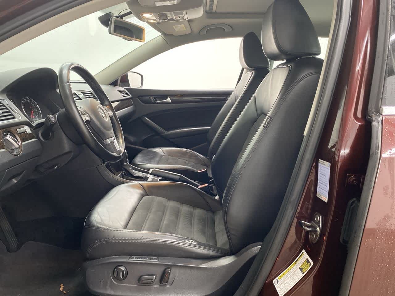 Thumbnail: 2014 Volkswagen Passat - 15