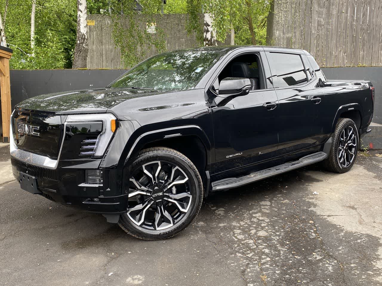 Thumbnail: 2025 GMC Sierra EV - 1