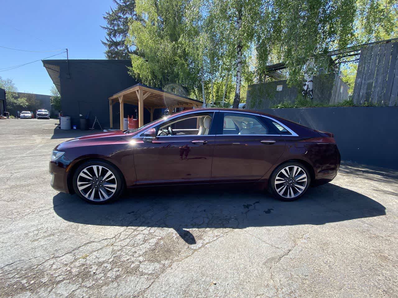 Thumbnail: 2018 Lincoln MKZ - 3