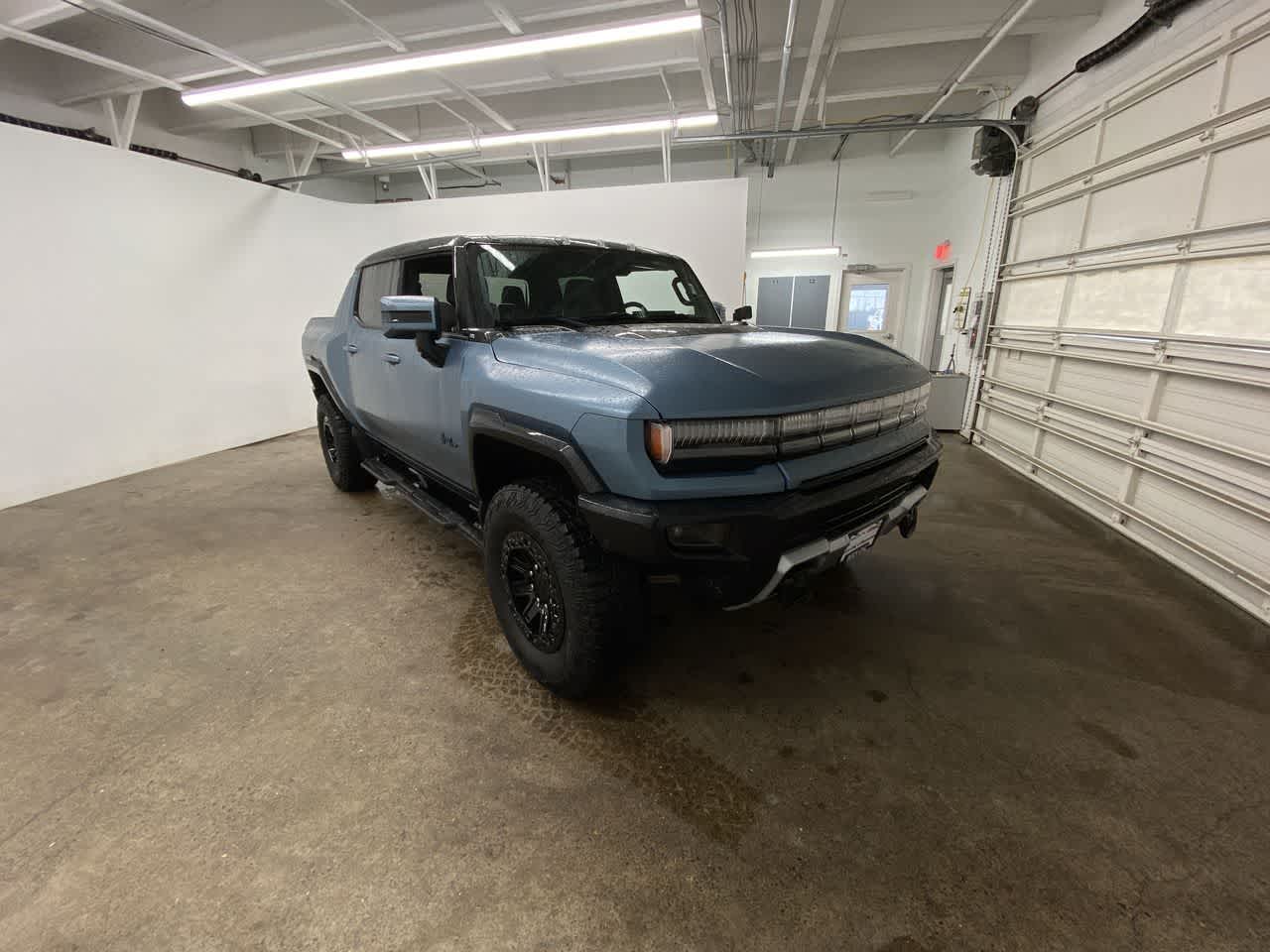 Thumbnail: 2024 GMC Hummer EV - 8