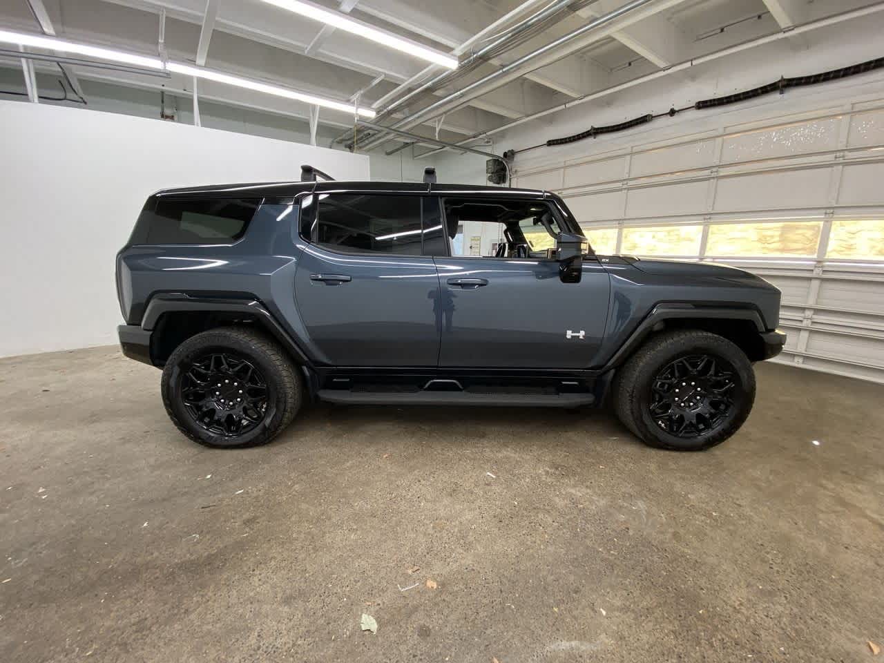 Thumbnail: 2025 GMC Hummer EV - 7