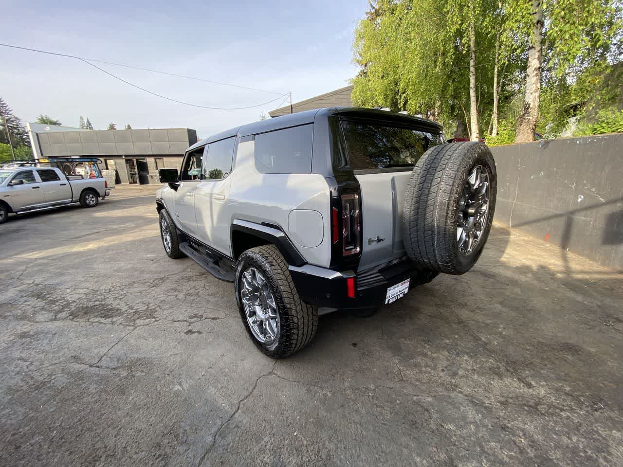 Thumbnail: 2025 GMC Hummer EV - 4