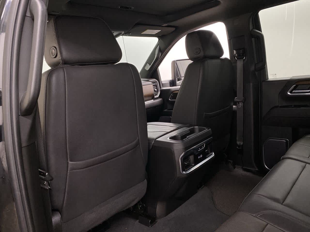 Thumbnail: 2024 Chevrolet Silverado 2500 - 16