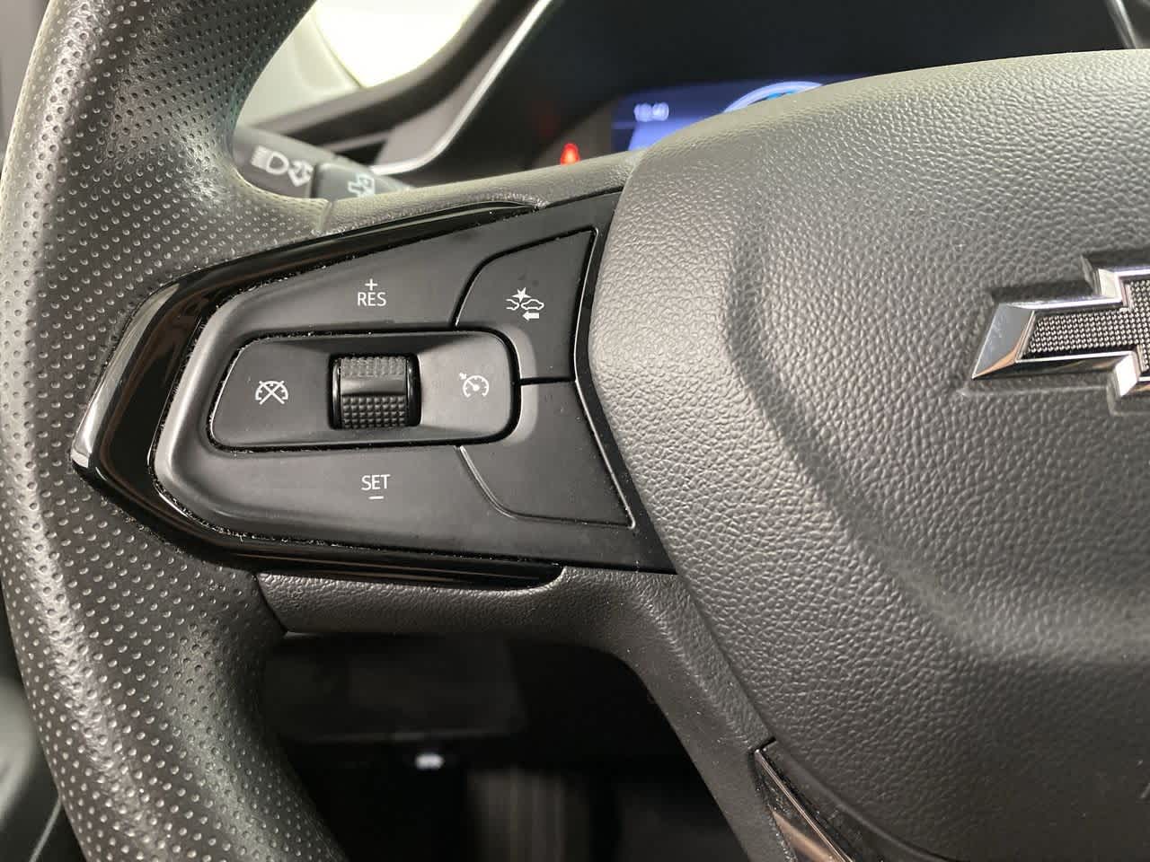 Thumbnail: 2022 Chevrolet Bolt EUV - 21