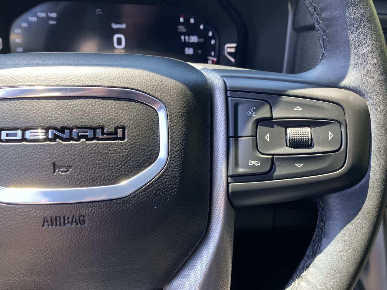 Thumbnail: 2024 GMC Yukon XL - 21