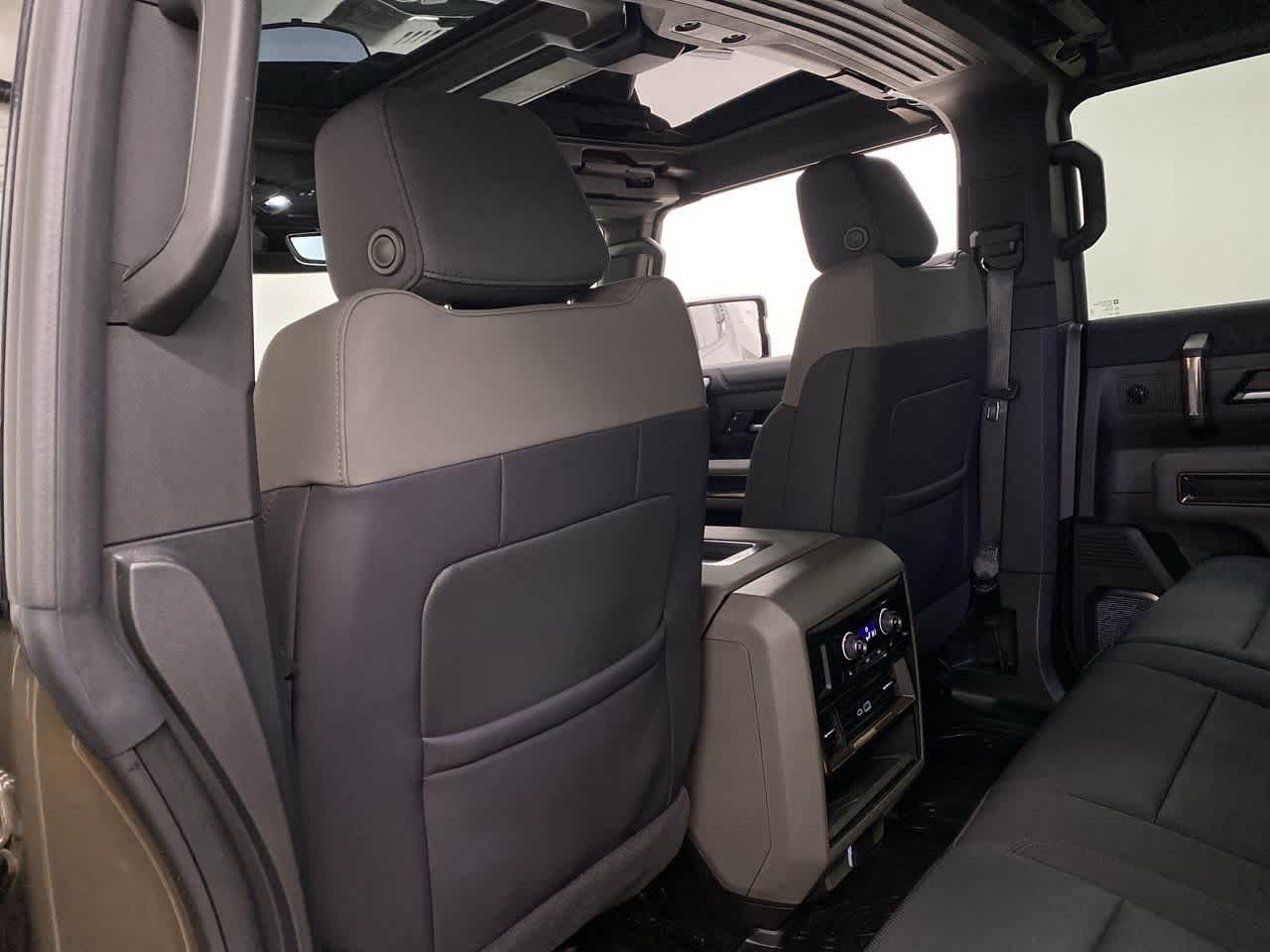 Thumbnail: 2025 GMC Hummer EV - 15