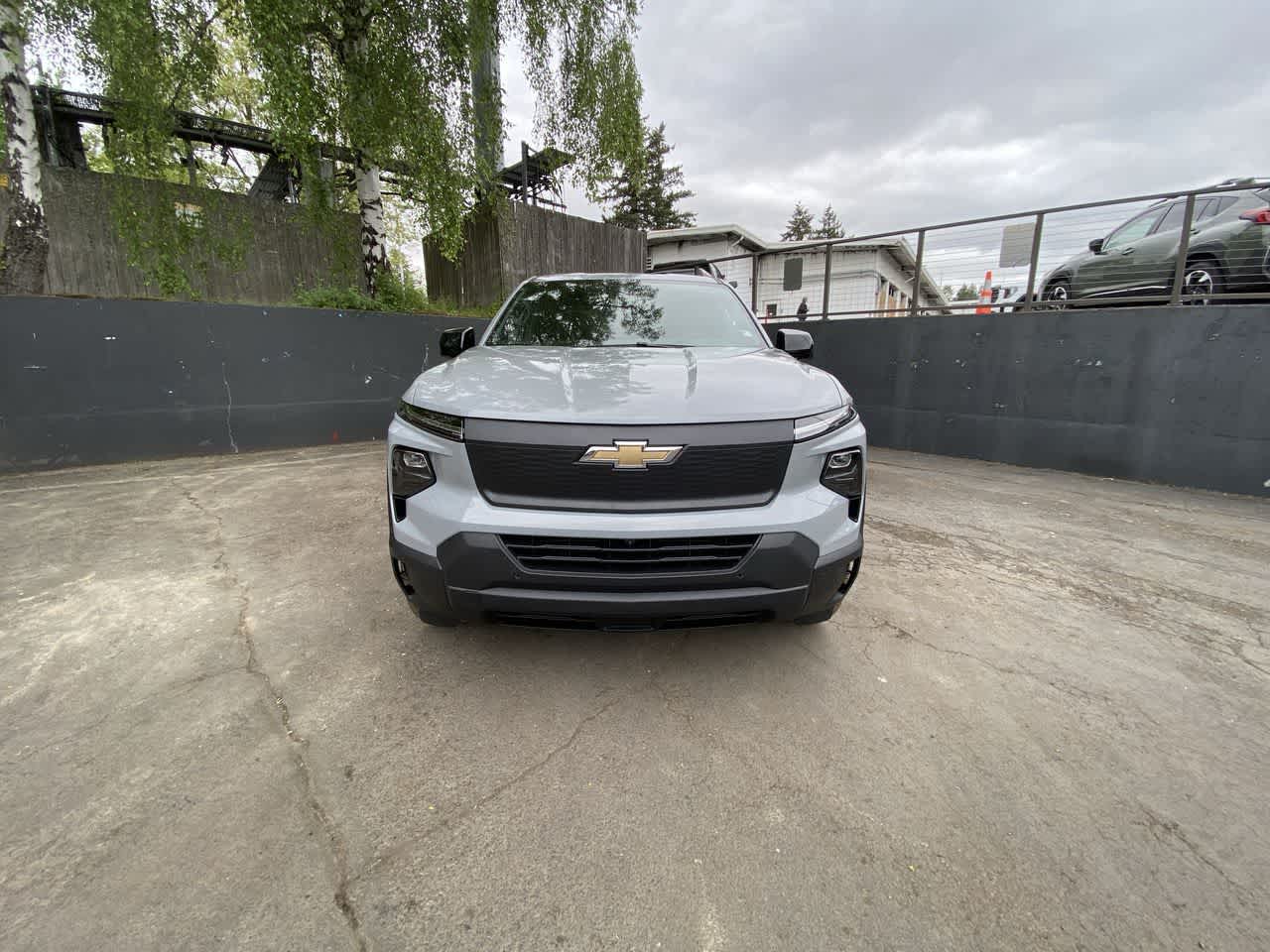 Thumbnail: 2026 Chevrolet Silverado EV - 9