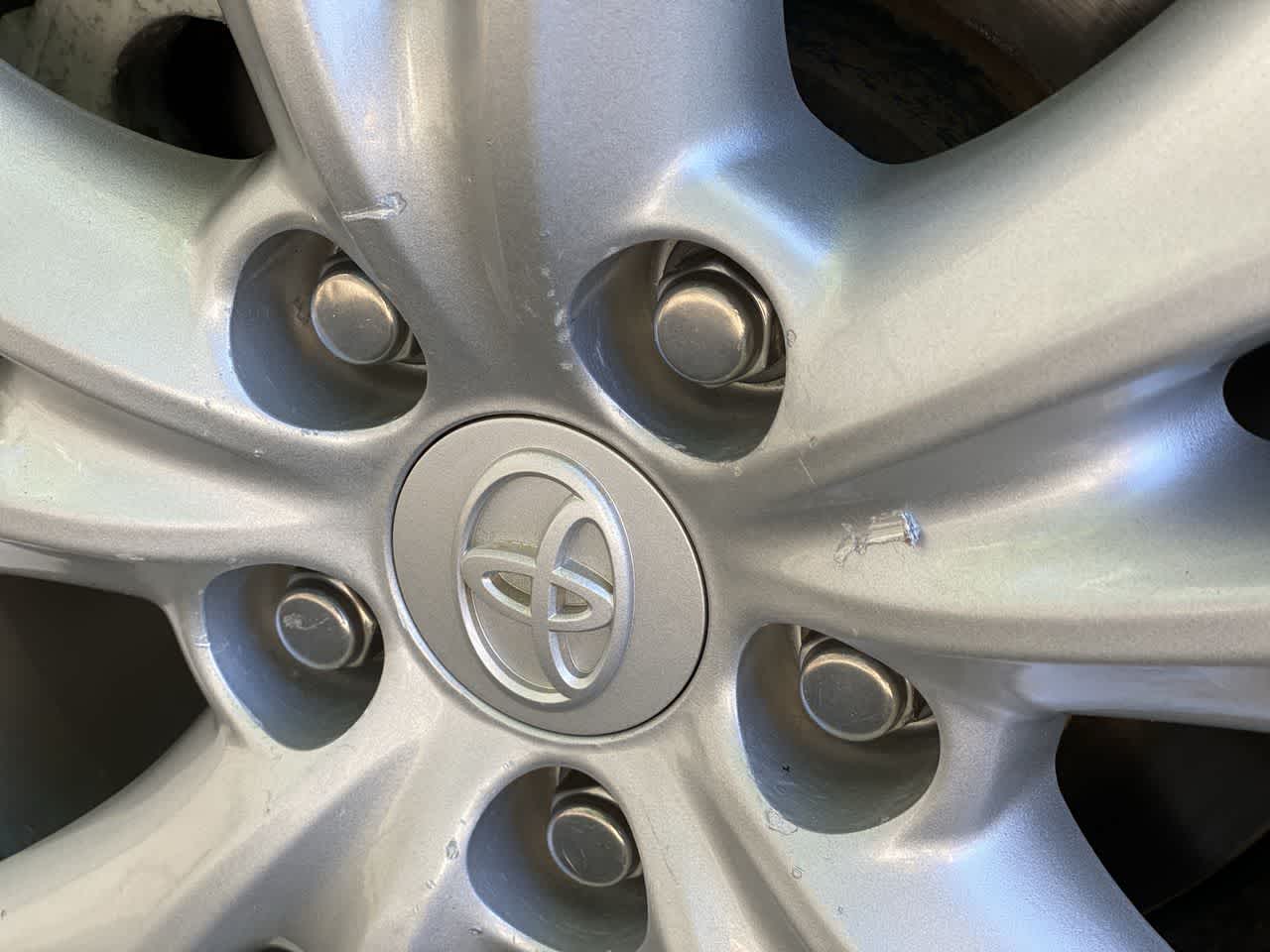 Thumbnail: 2014 Toyota RAV4 - 33