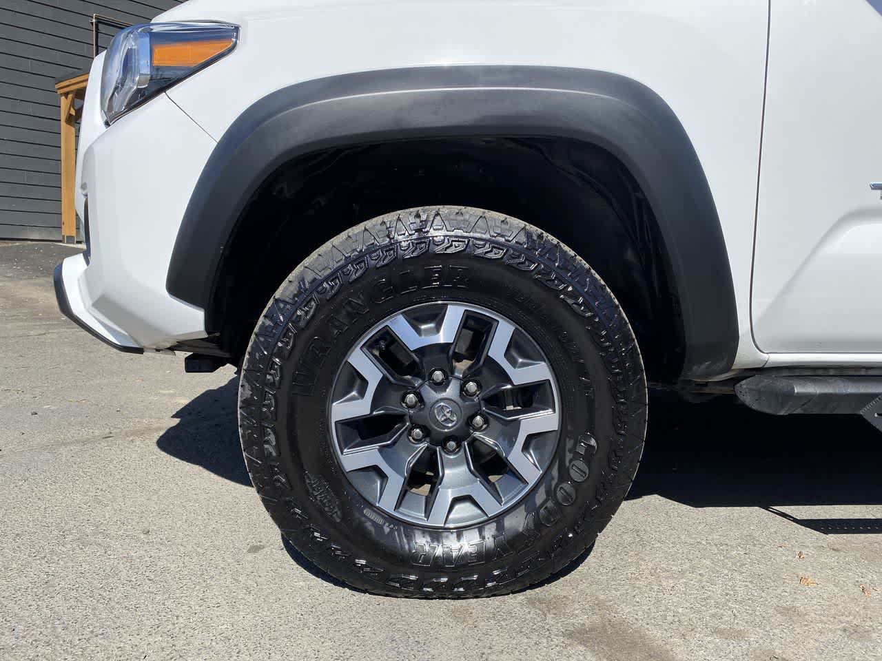 Thumbnail: 2023 Toyota Tacoma - 11