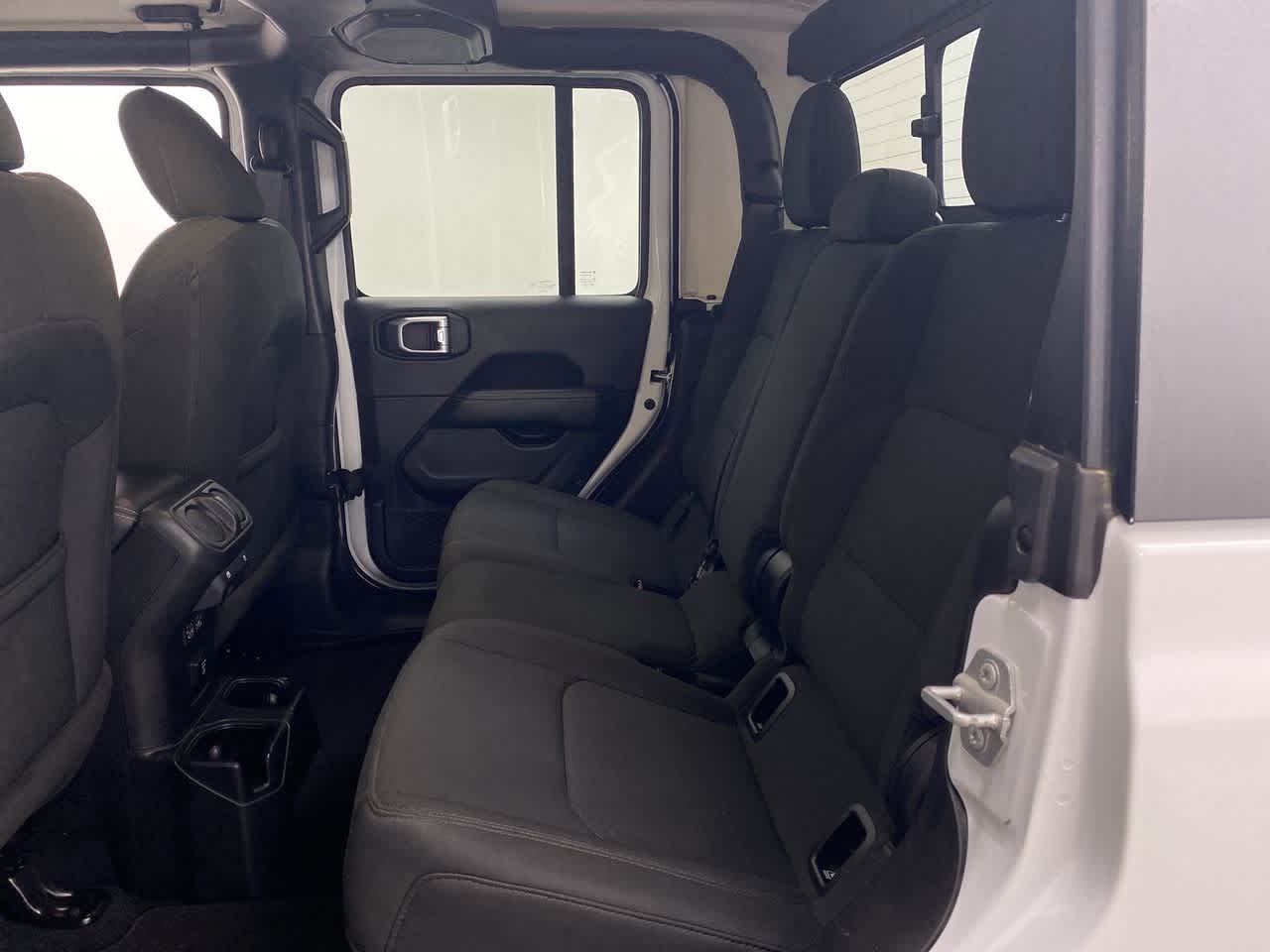 Thumbnail: 2023 Jeep Gladiator - 16