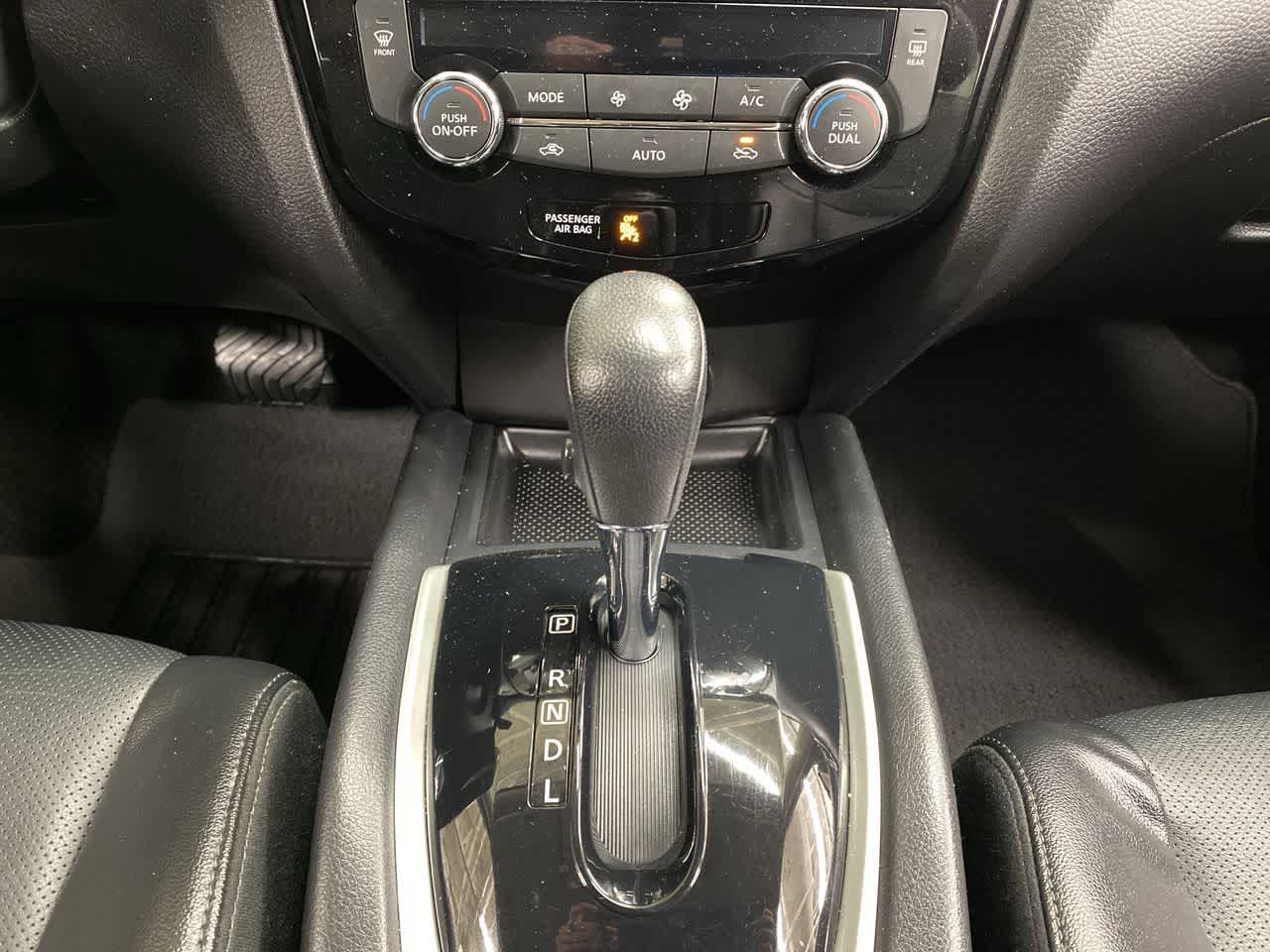 Thumbnail: 2016 Nissan Rogue - 28