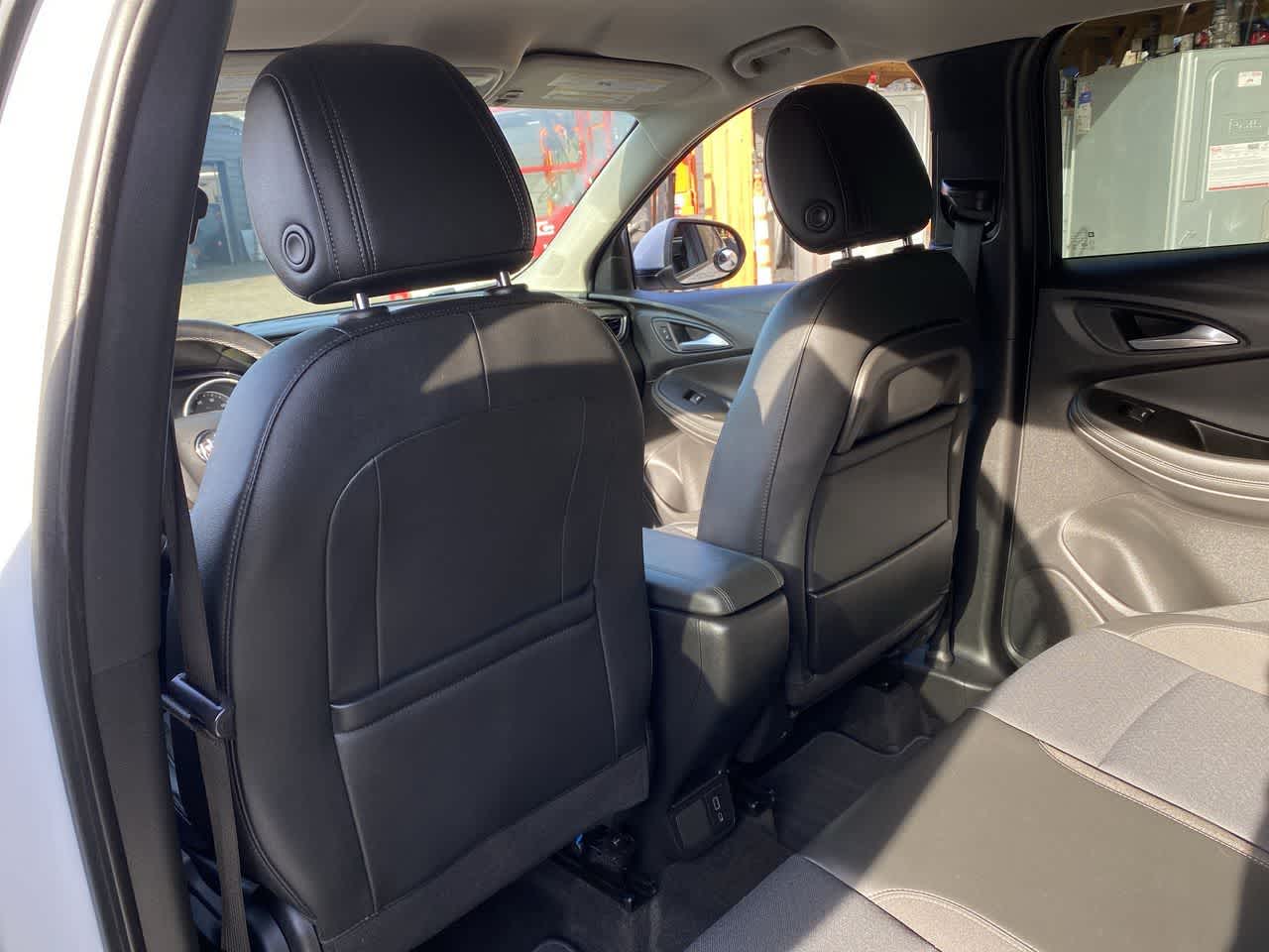 Thumbnail: 2020 Buick Encore GX - 15