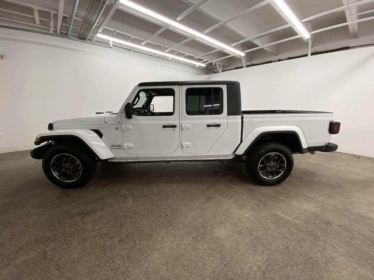 Thumbnail: 2023 Jeep Gladiator - 3