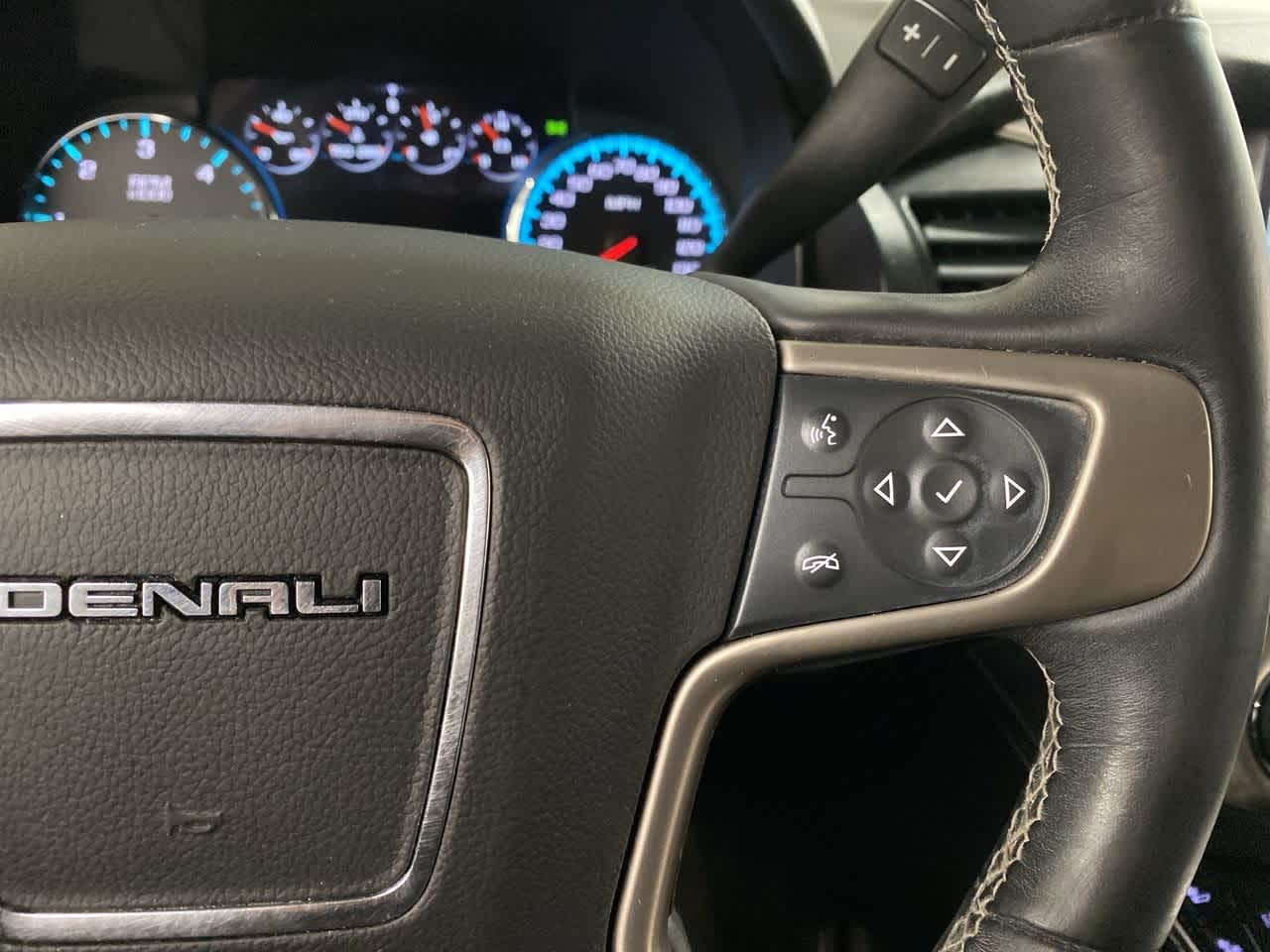 Thumbnail: 2017 GMC Yukon - 21