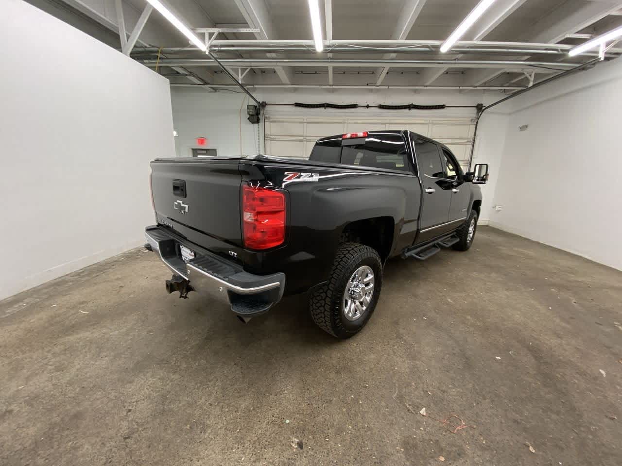 Thumbnail: 2016 Chevrolet Silverado 3500 - 6