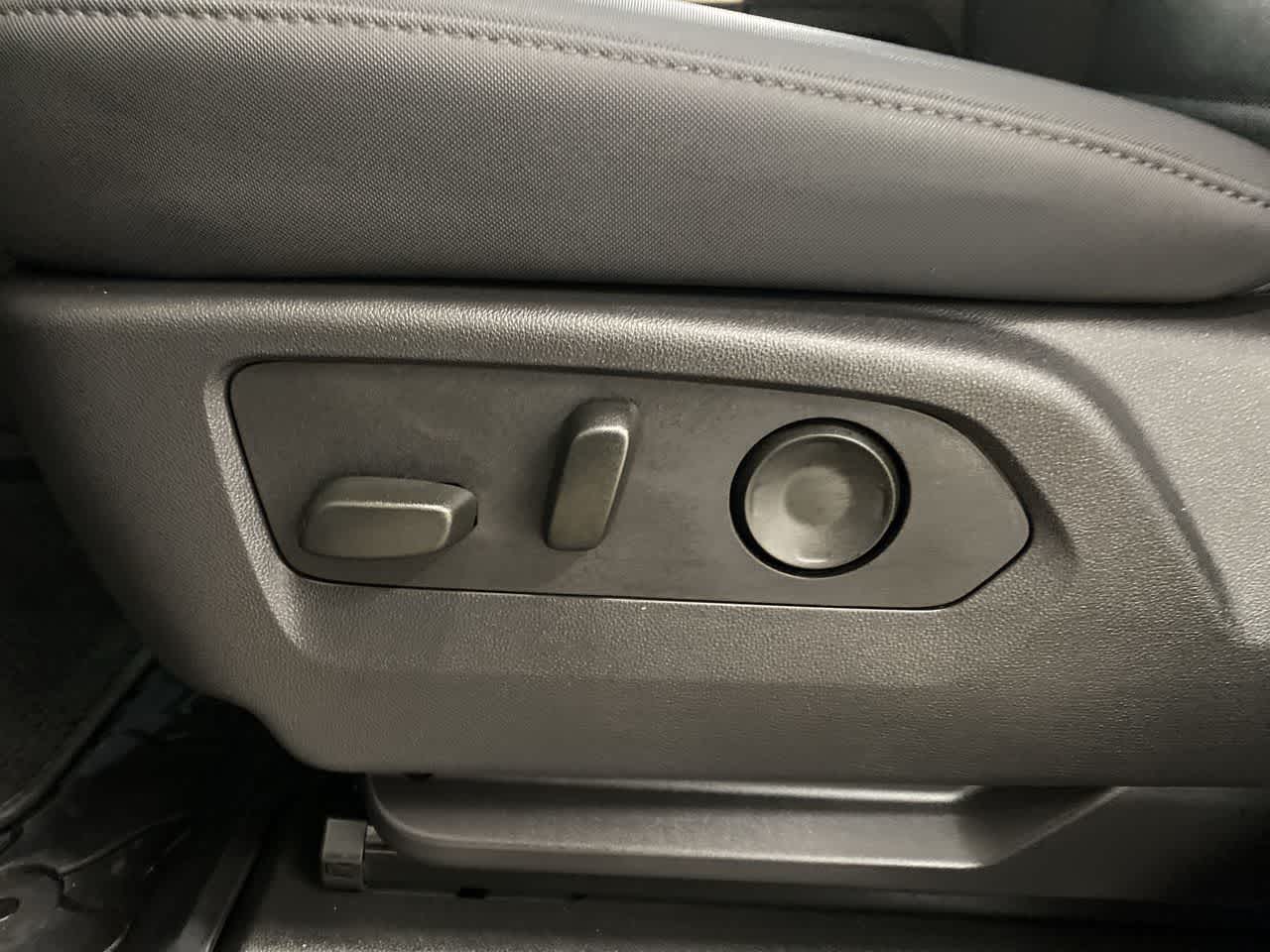 Thumbnail: 2024 GMC Hummer EV - 14