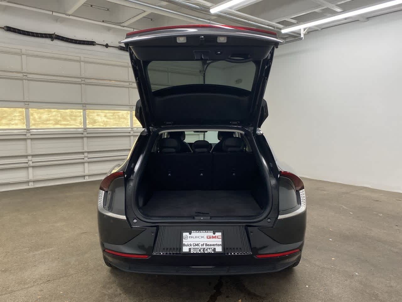 Thumbnail: 2022 Kia EV6 - 29