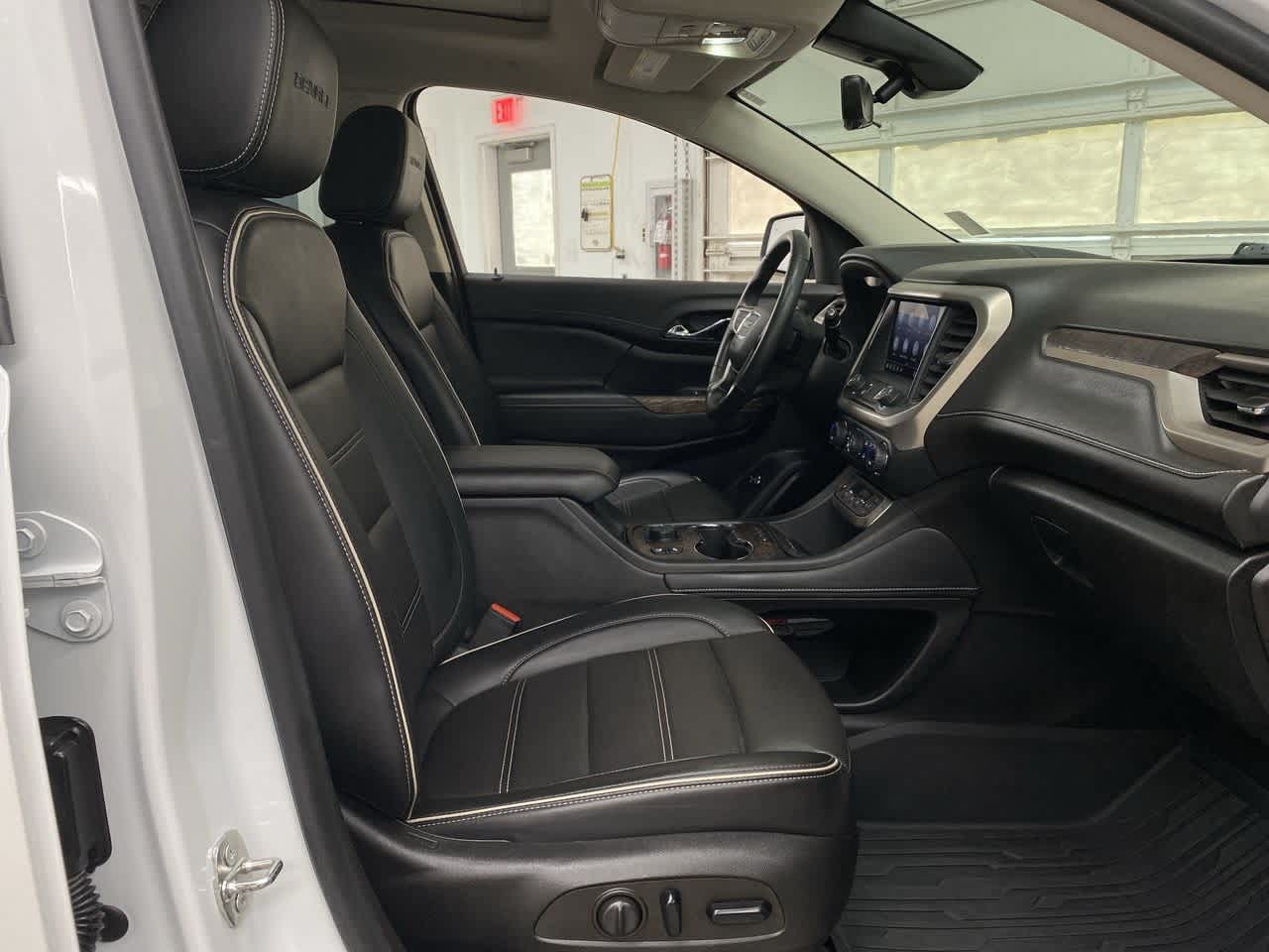 Thumbnail: 2022 GMC Acadia - 18