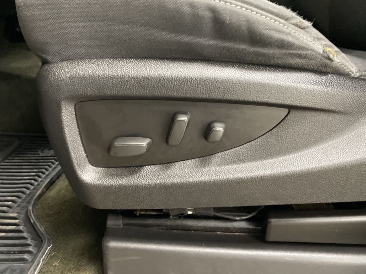 Thumbnail: 2016 Chevrolet Silverado 1500 - 16