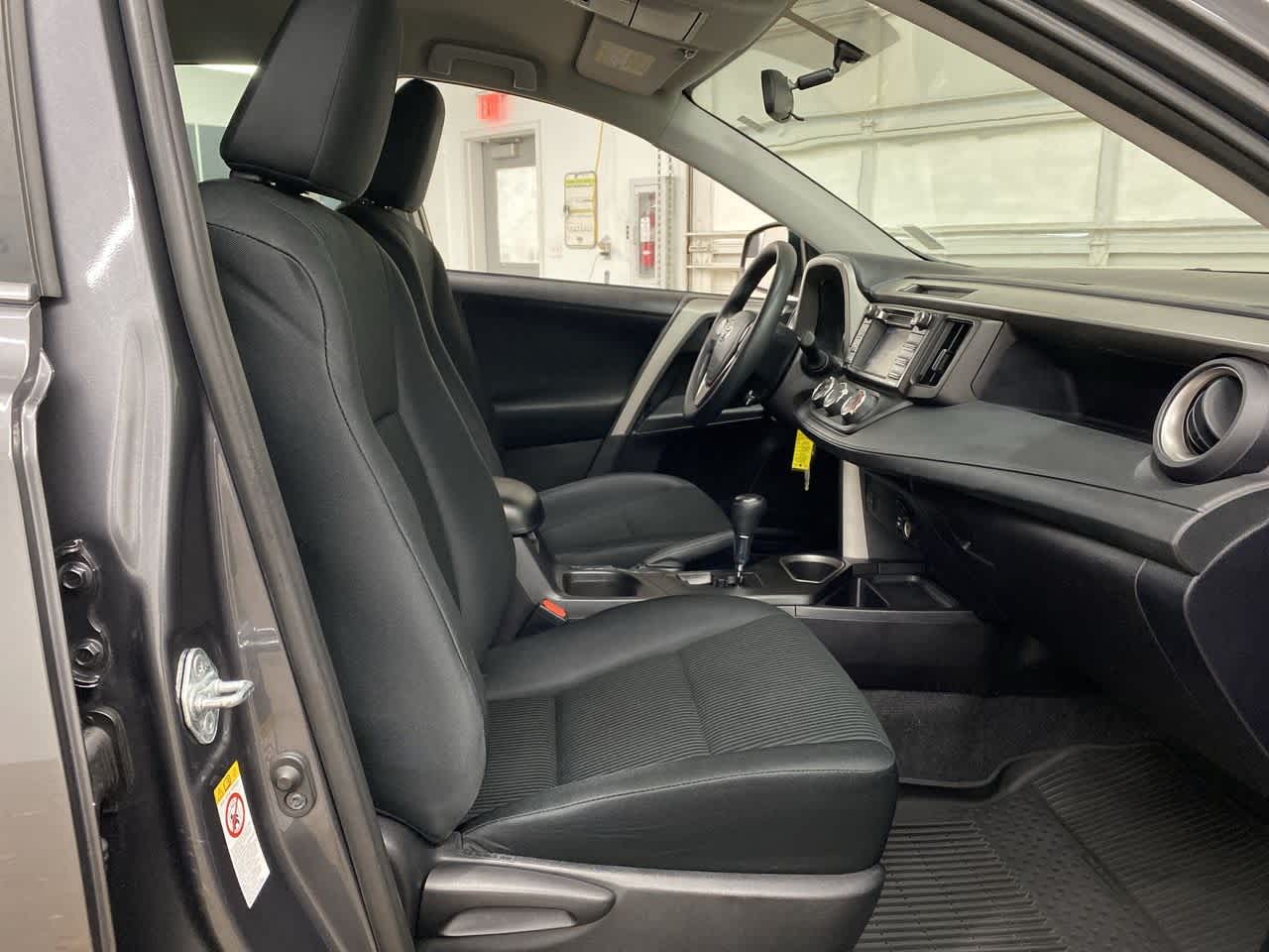 Thumbnail: 2016 Toyota RAV4 - 19