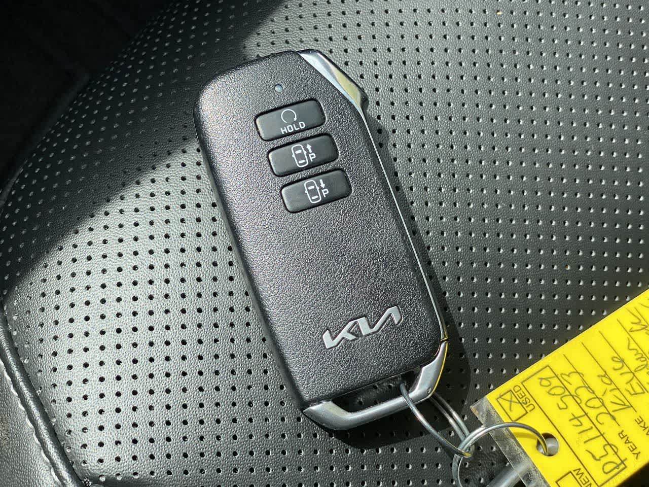Thumbnail: 2023 Kia EV6 - 30